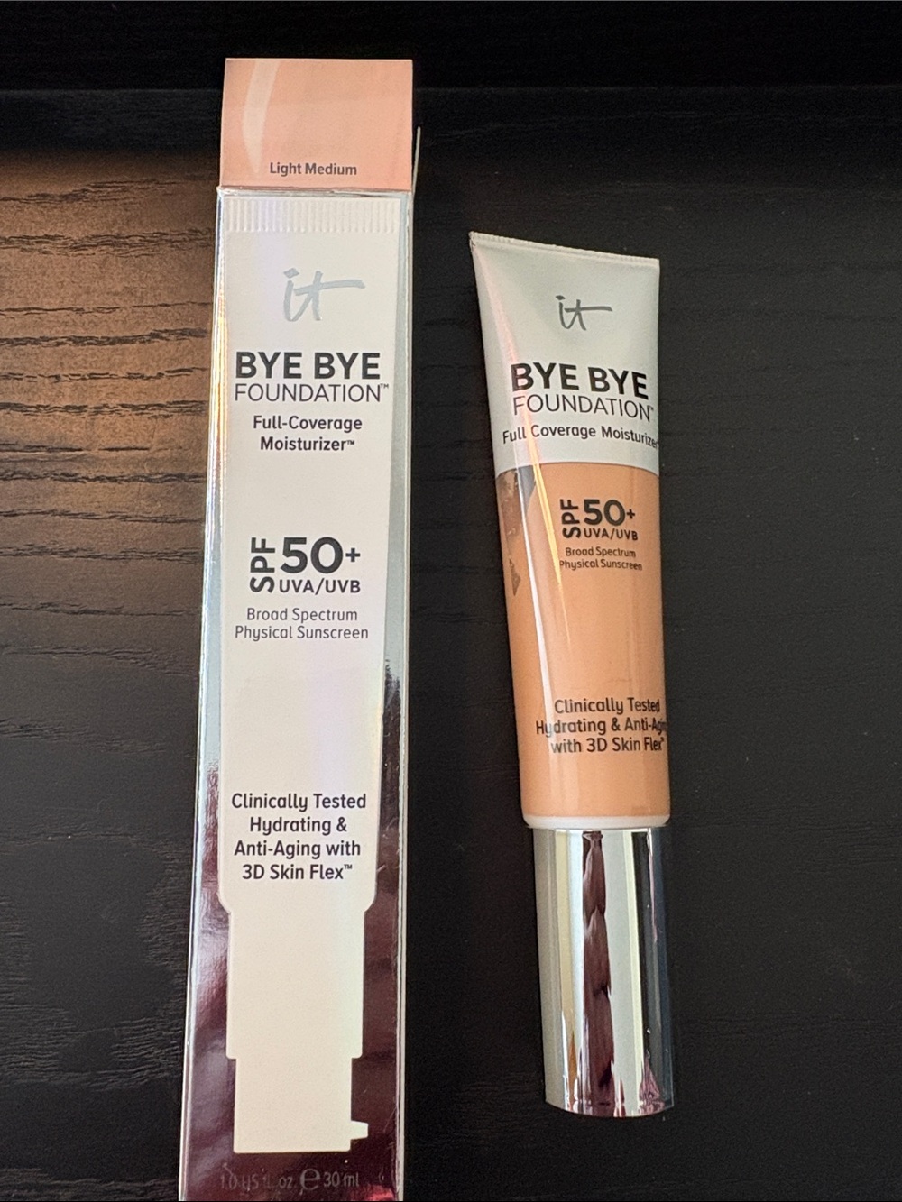 it cosmetics Bye Bye Foundation Full-Coverage Moisturizer - Light Medium New
